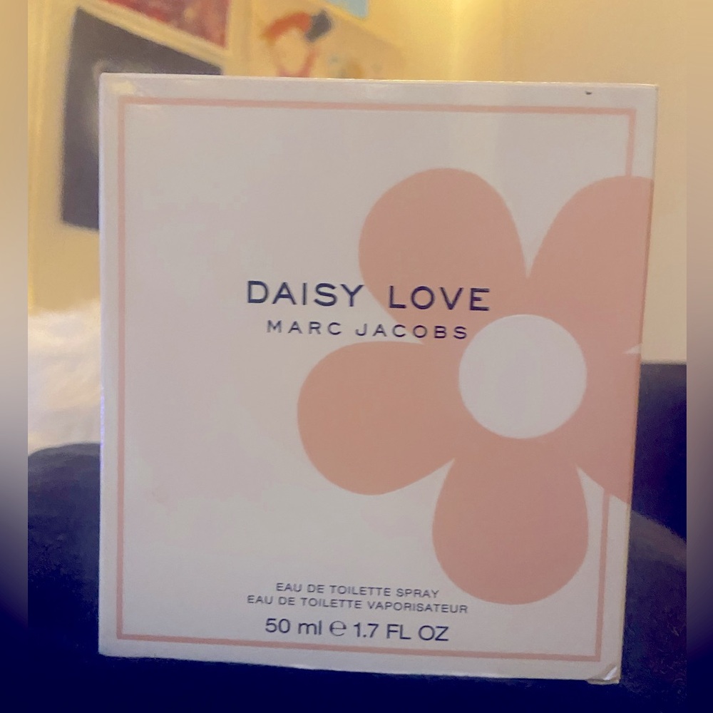 Marc Jacob’s daisy love perfume